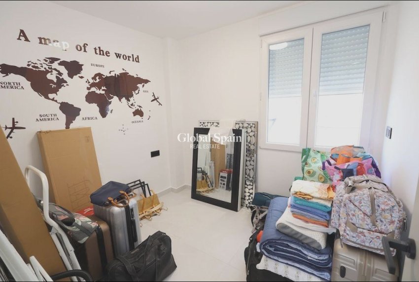 Wederverkoop - APPARTEMENT -
PILAR DE LA HORADADA - Costa Blanca