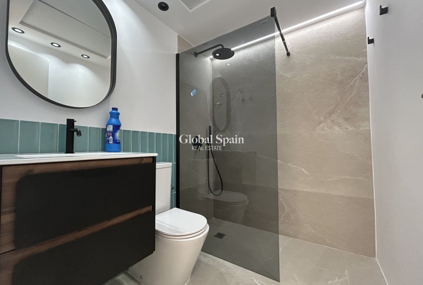 Wederverkoop - APPARTEMENT -
PILAR DE LA HORADADA - Costa Blanca