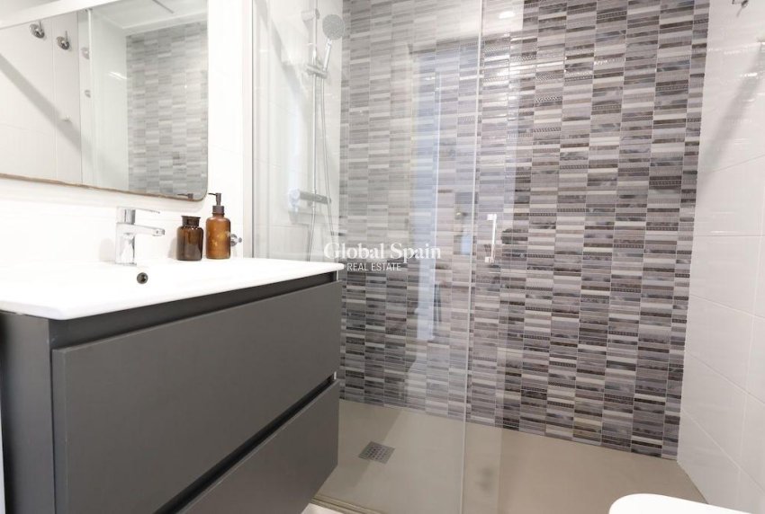 Wederverkoop - APPARTEMENT -
PILAR DE LA HORADADA - Costa Blanca