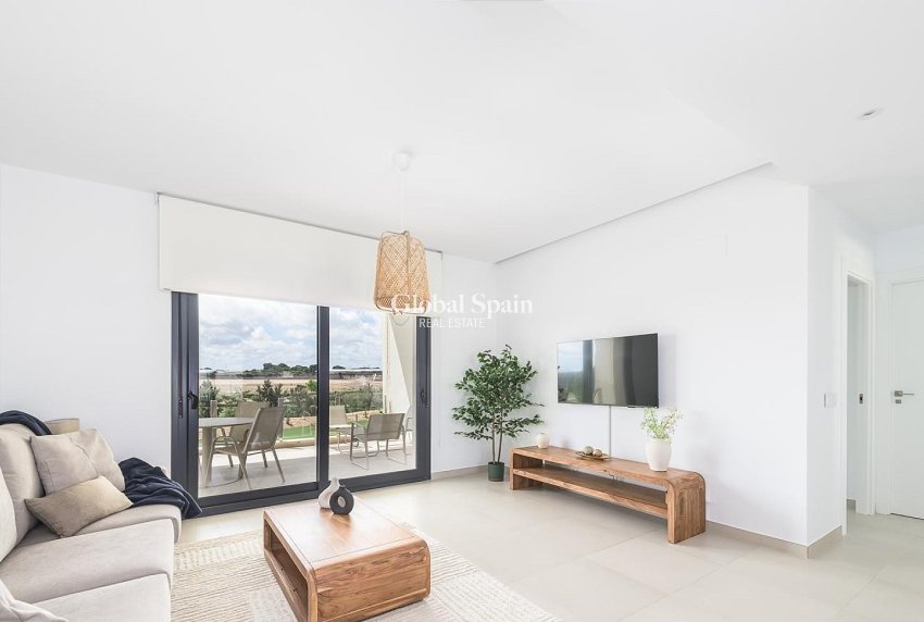 Wederverkoop - APPARTEMENT -
PILAR DE LA HORADADA - Costa Blanca