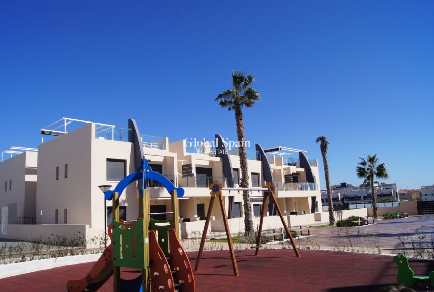 Wederverkoop - APPARTEMENT -
PILAR DE LA HORADADA - Costa Blanca