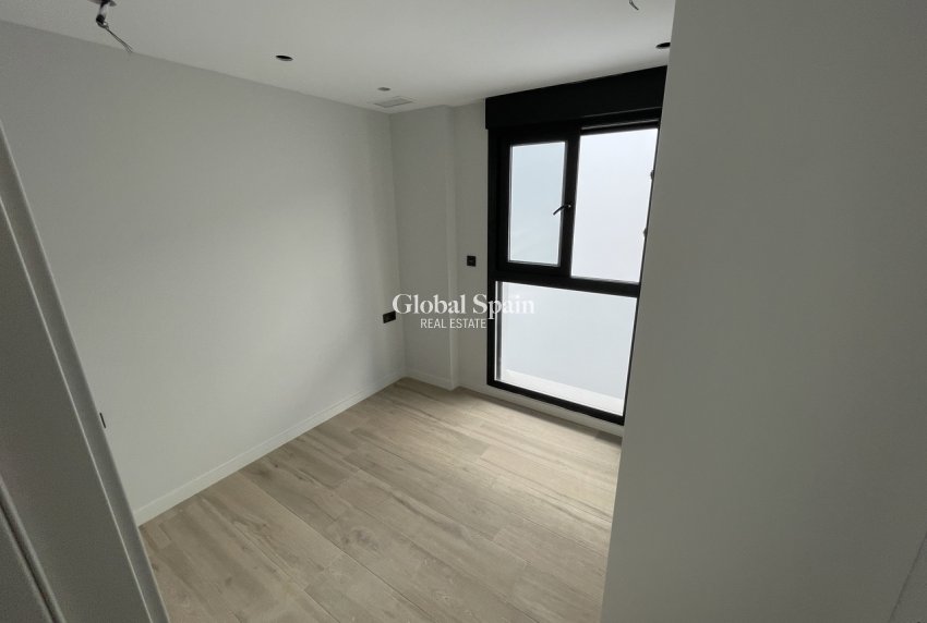 Wederverkoop - APPARTEMENT -
PILAR DE LA HORADADA - Costa Blanca