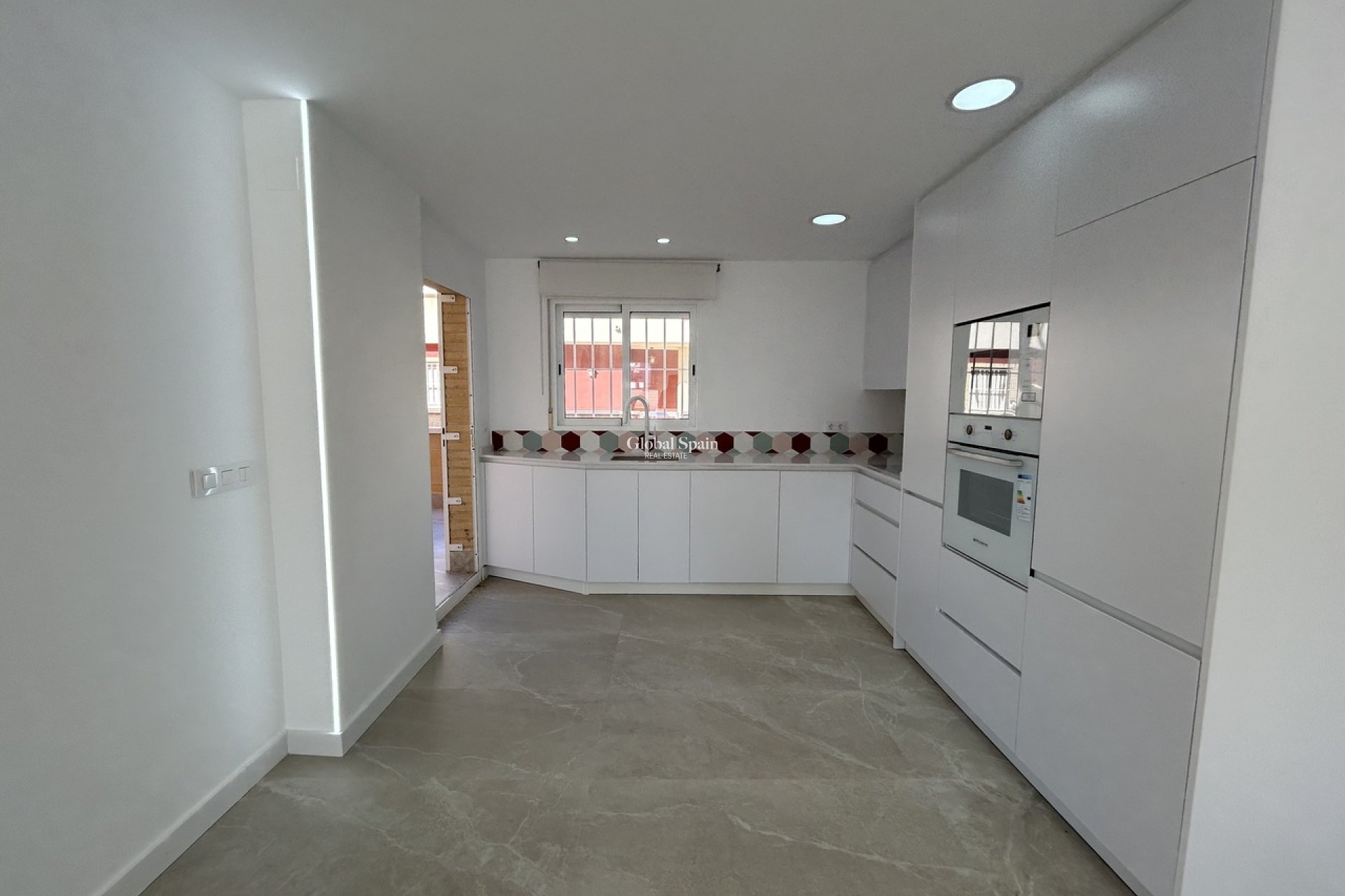 Wederverkoop - APPARTEMENT -
PILAR DE LA HORADADA - Costa Blanca