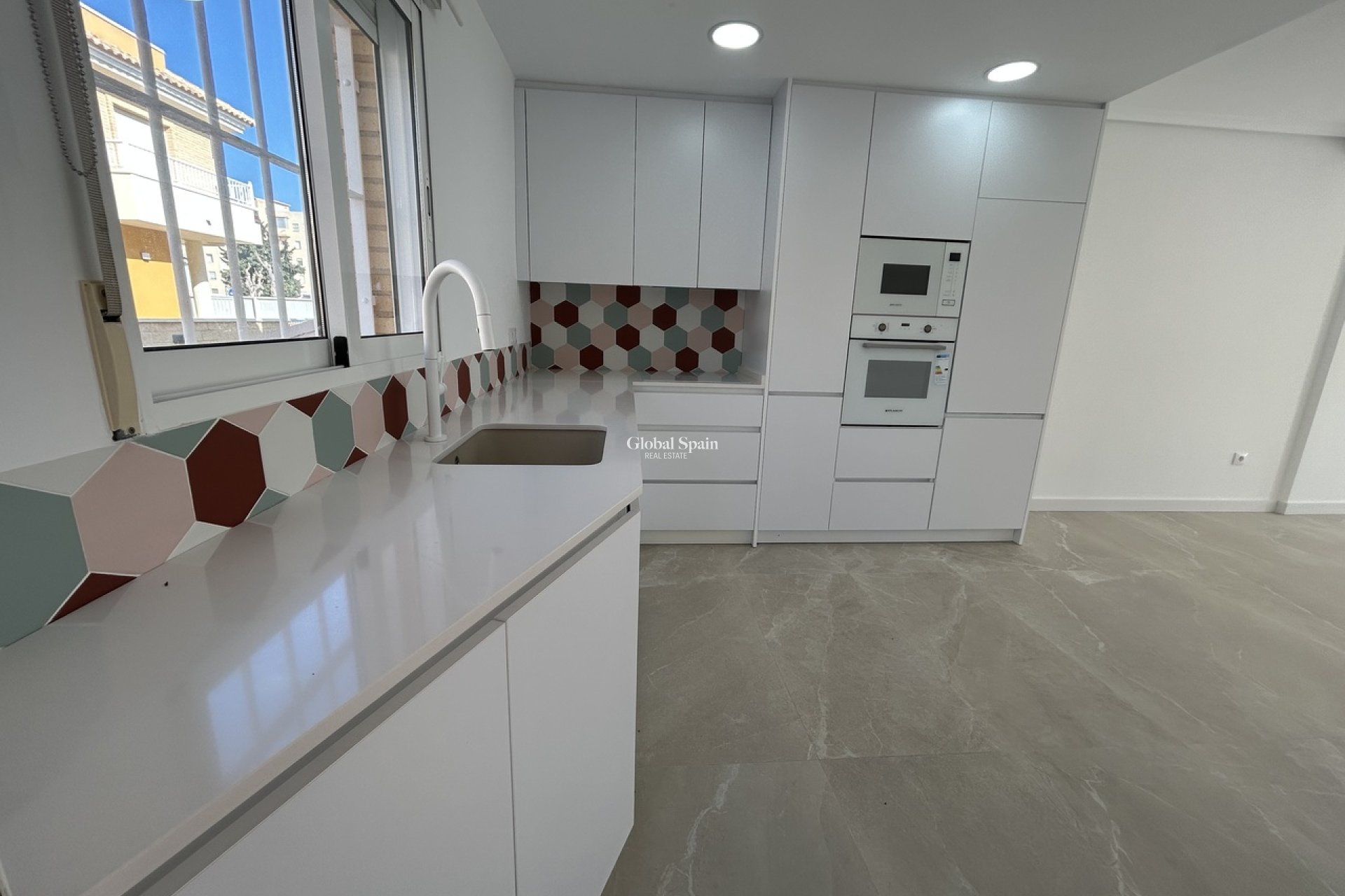 Wederverkoop - APPARTEMENT -
PILAR DE LA HORADADA - Costa Blanca