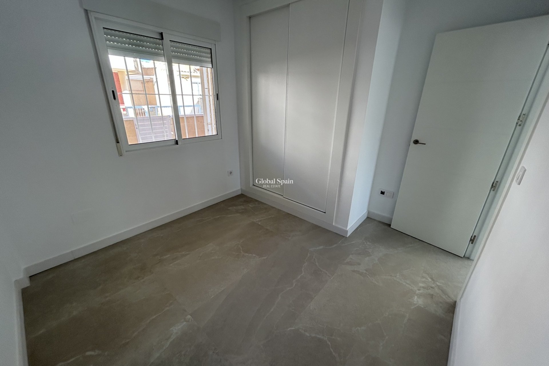 Wederverkoop - APPARTEMENT -
PILAR DE LA HORADADA - Costa Blanca