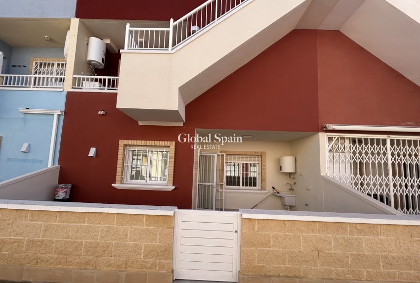 Wederverkoop - APPARTEMENT -
PILAR DE LA HORADADA - Costa Blanca