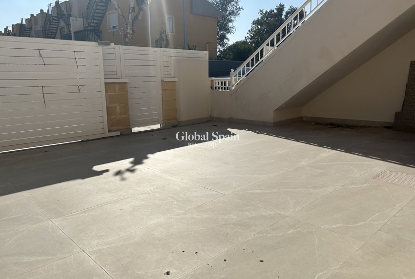 Wederverkoop - APPARTEMENT -
PILAR DE LA HORADADA - Costa Blanca