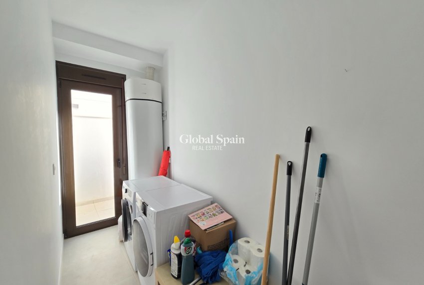 Wederverkoop - APPARTEMENT -
PILAR DE LA HORADADA - Costa Blanca