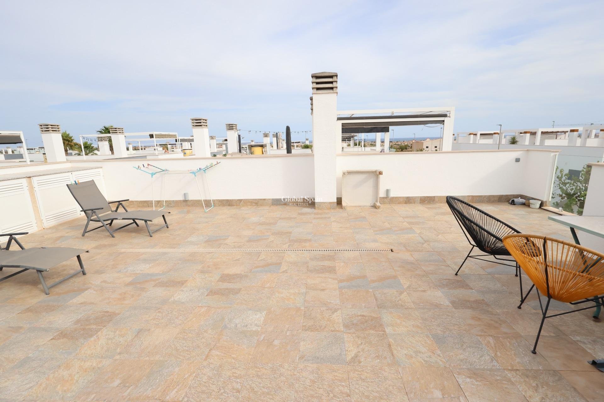 Wederverkoop - APPARTEMENT -
PILAR DE LA HORADADA - Costa Blanca