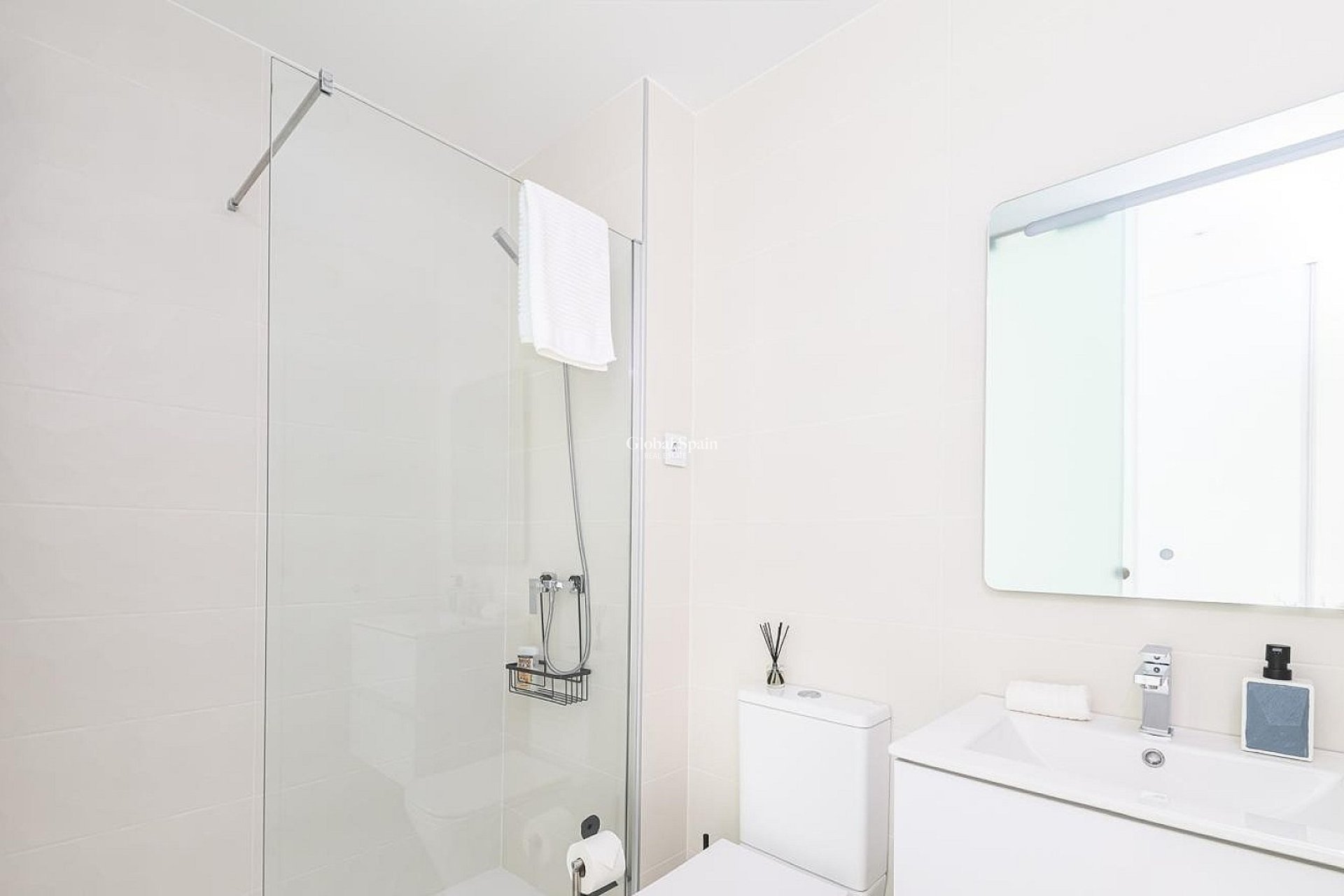 Wederverkoop - APPARTEMENT -
PILAR DE LA HORADADA - Costa Blanca