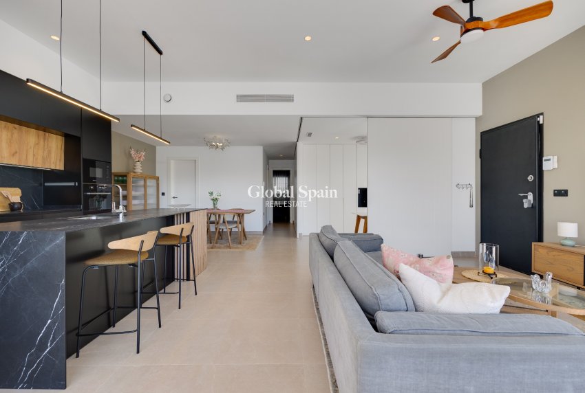 Wederverkoop - APPARTEMENT -
PILAR DE LA HORADADA - Costa Blanca