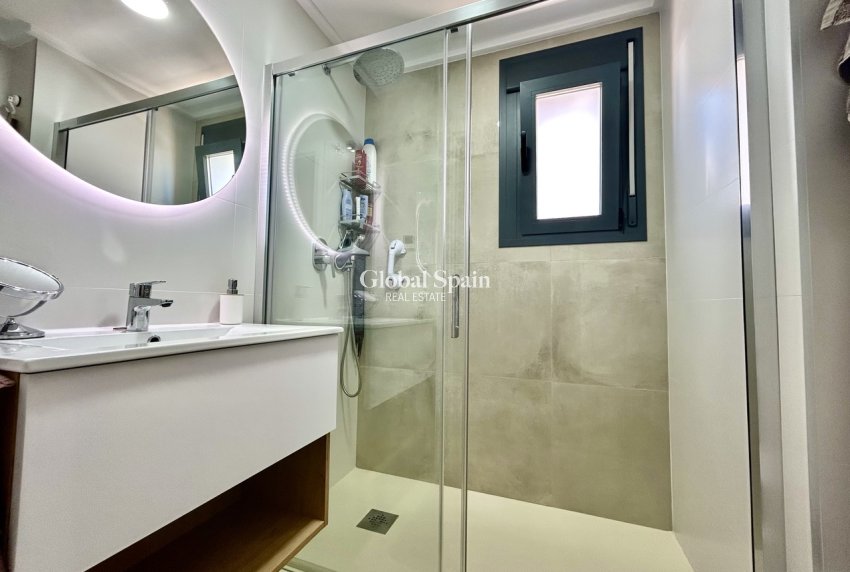 Wederverkoop - APPARTEMENT -
PILAR DE LA HORADADA - Costa Blanca