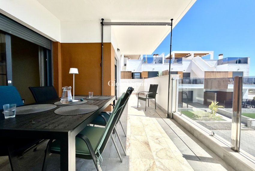 Wederverkoop - APPARTEMENT -
PILAR DE LA HORADADA - Costa Blanca