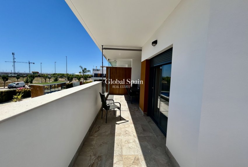 Wederverkoop - APPARTEMENT -
PILAR DE LA HORADADA - Costa Blanca