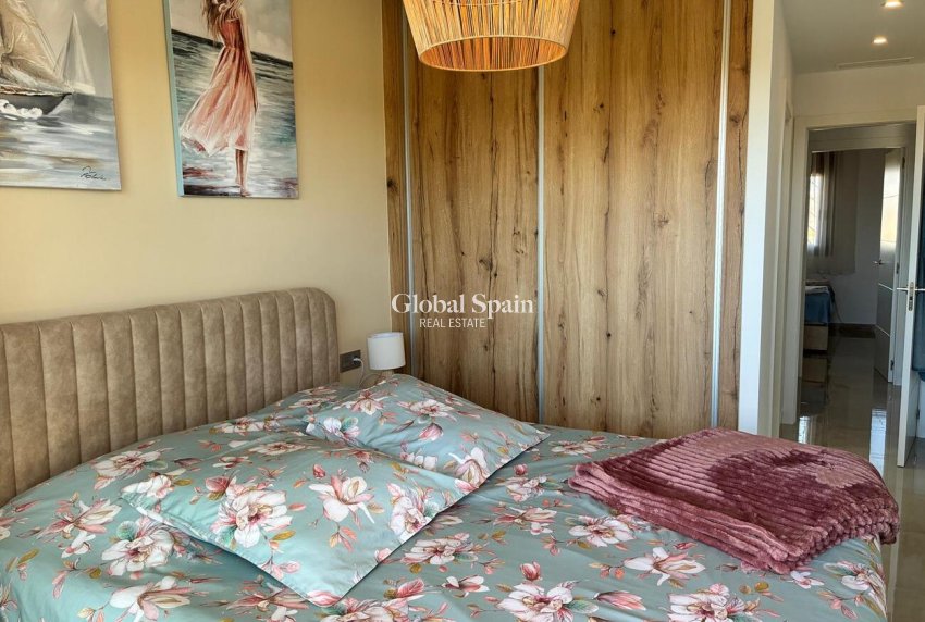 Wederverkoop - APPARTEMENT -
PILAR DE LA HORADADA - Costa Blanca