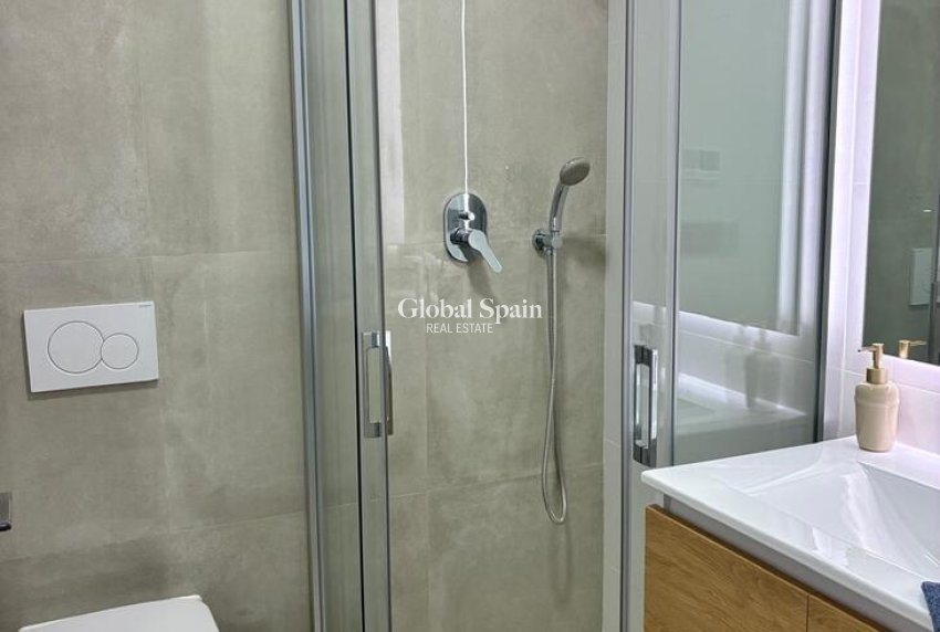Wederverkoop - APPARTEMENT -
PILAR DE LA HORADADA - Costa Blanca