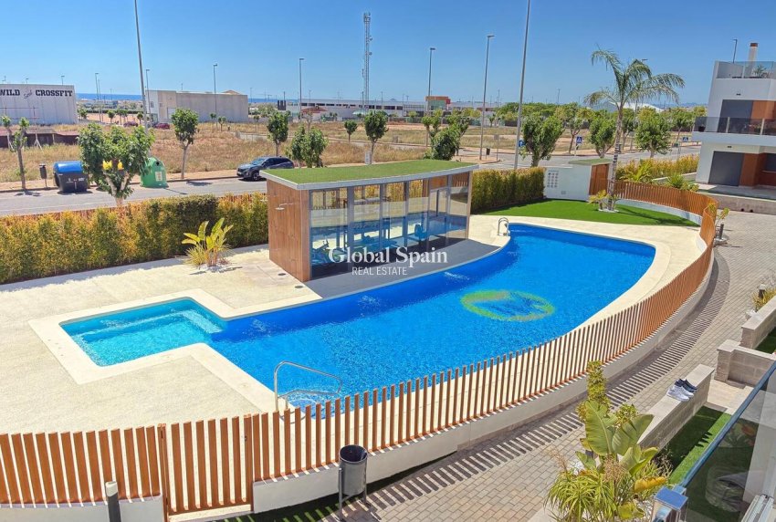 Wederverkoop - APPARTEMENT -
PILAR DE LA HORADADA - Costa Blanca