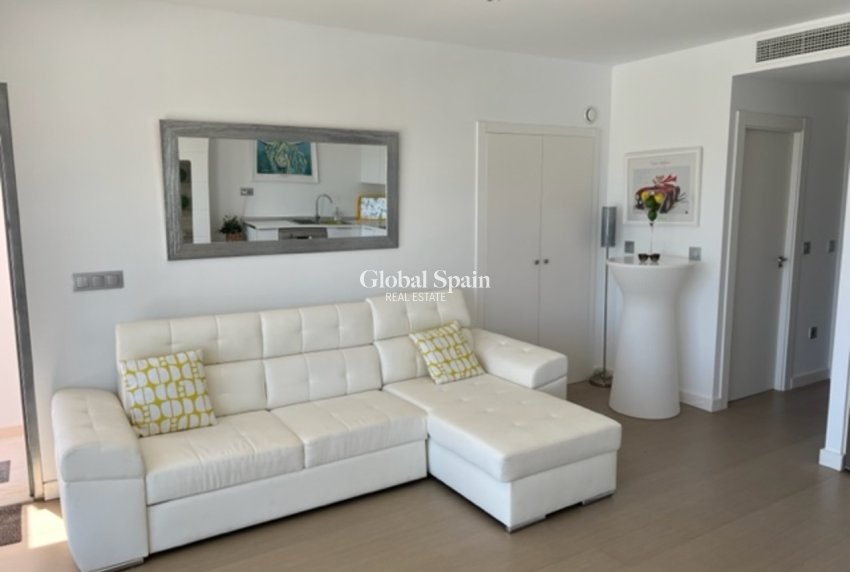 Wederverkoop - APPARTEMENT -
PILAR DE LA HORADADA - Costa Blanca