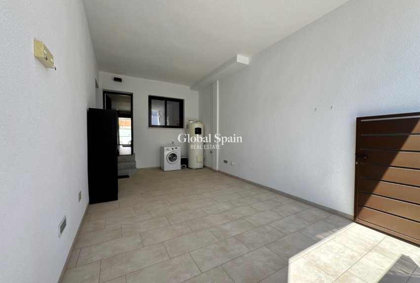 Wederverkoop - APPARTEMENT -
PILAR DE LA HORADADA - Costa Blanca