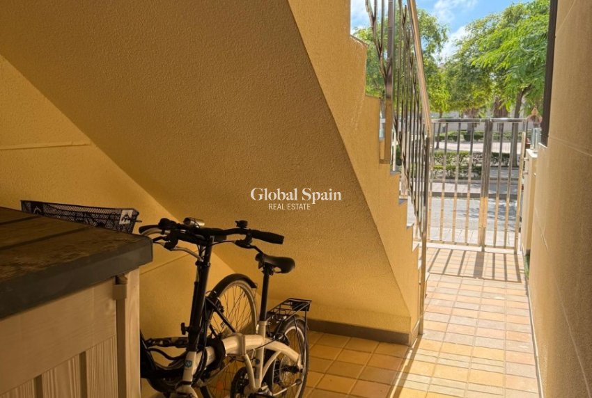 Wederverkoop - APPARTEMENT -
PILAR DE LA HORADADA - Costa Blanca