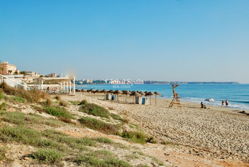 Wederverkoop - APPARTEMENT -
PILAR DE LA HORADADA - Costa Blanca