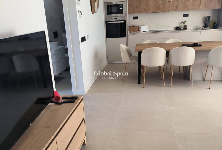 Wederverkoop - APPARTEMENT -
PILAR DE LA HORADADA - El Mojón