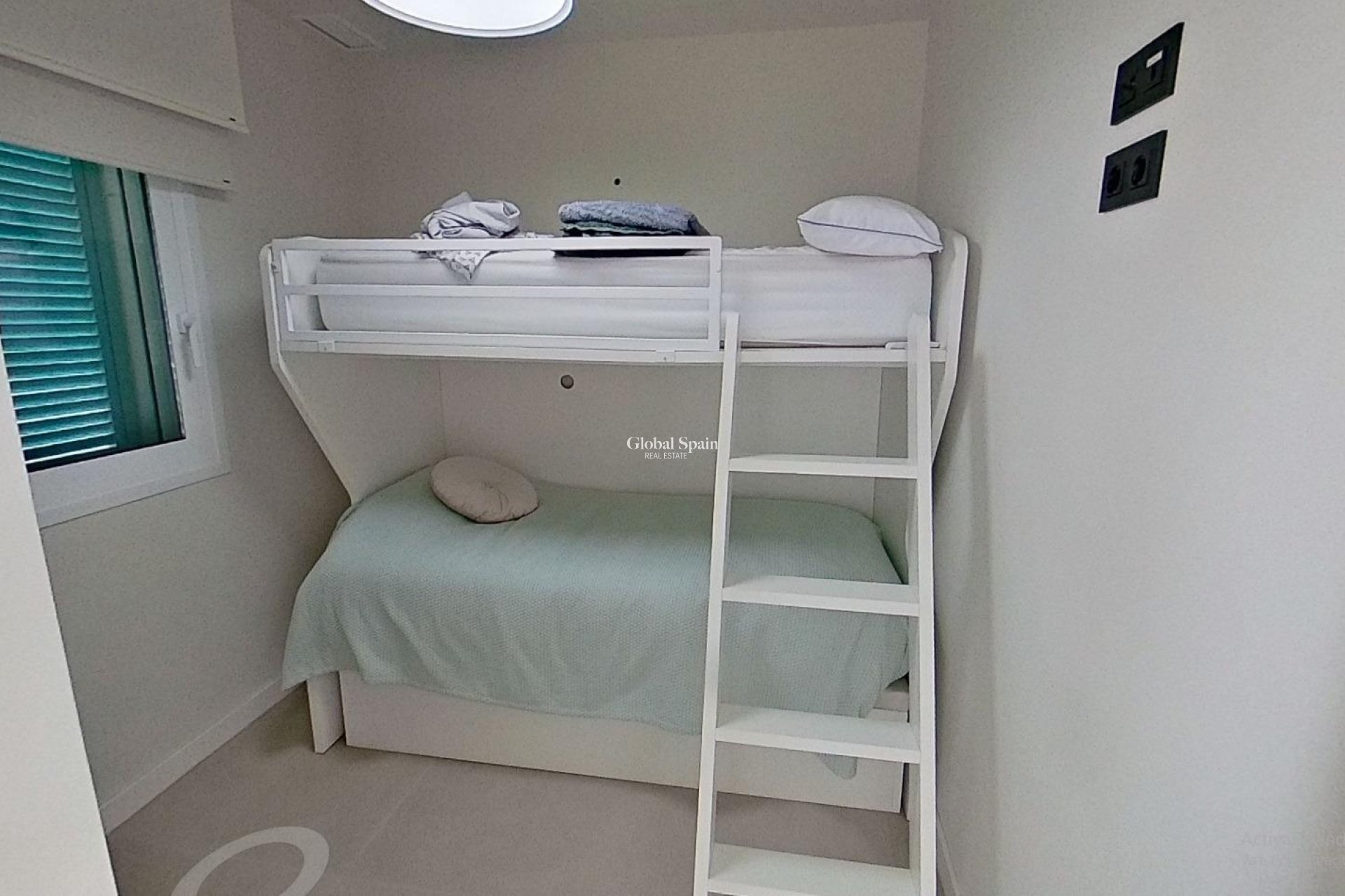 Wederverkoop - APPARTEMENT -
PILAR DE LA HORADADA - El Mojón