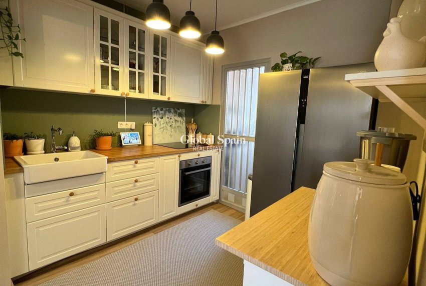 Wederverkoop - APPARTEMENT -
PILAR DE LA HORADADA - La Torre de la Horadada