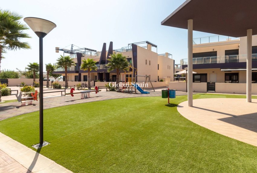 Wederverkoop - APPARTEMENT -
PILAR DE LA HORADADA - La Torre de la Horadada