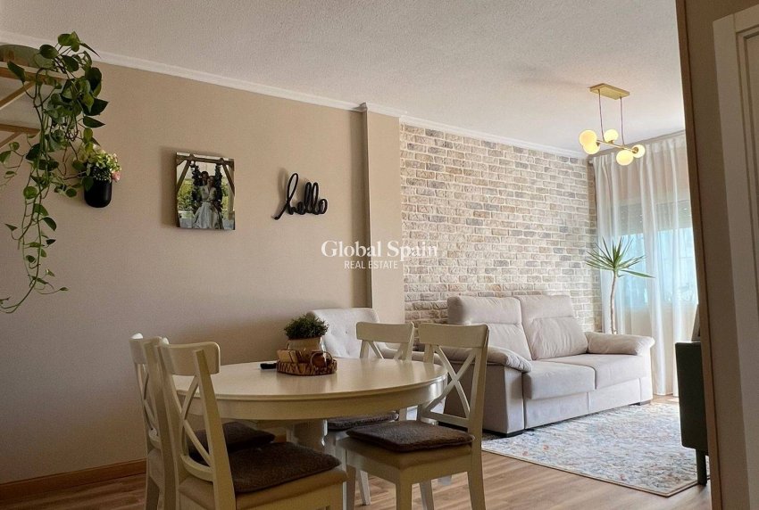 Wederverkoop - APPARTEMENT -
PILAR DE LA HORADADA - La Torre de la Horadada