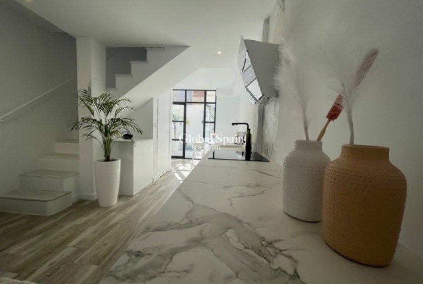 Wederverkoop - APPARTEMENT -
PILAR DE LA HORADADA - La Torre de la Horadada