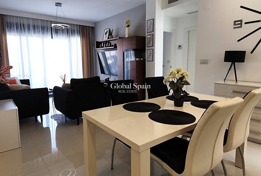 Wederverkoop - APPARTEMENT -
PILAR DE LA HORADADA - La Torre de la Horadada