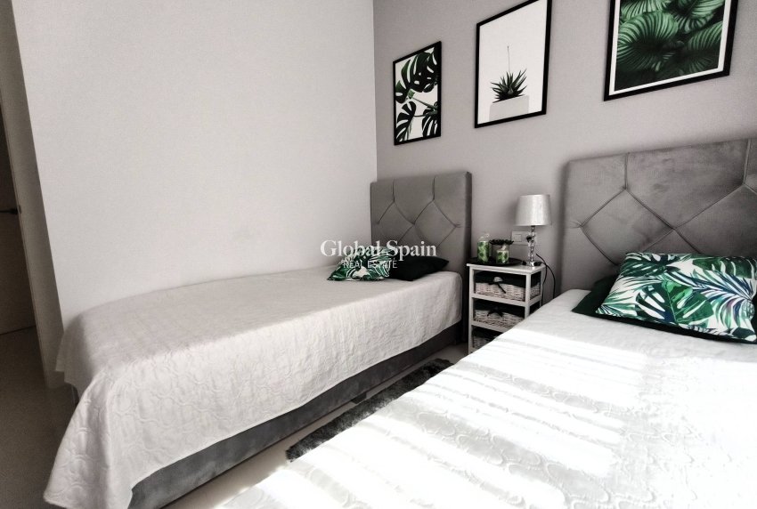 Wederverkoop - APPARTEMENT -
PILAR DE LA HORADADA - La Torre de la Horadada