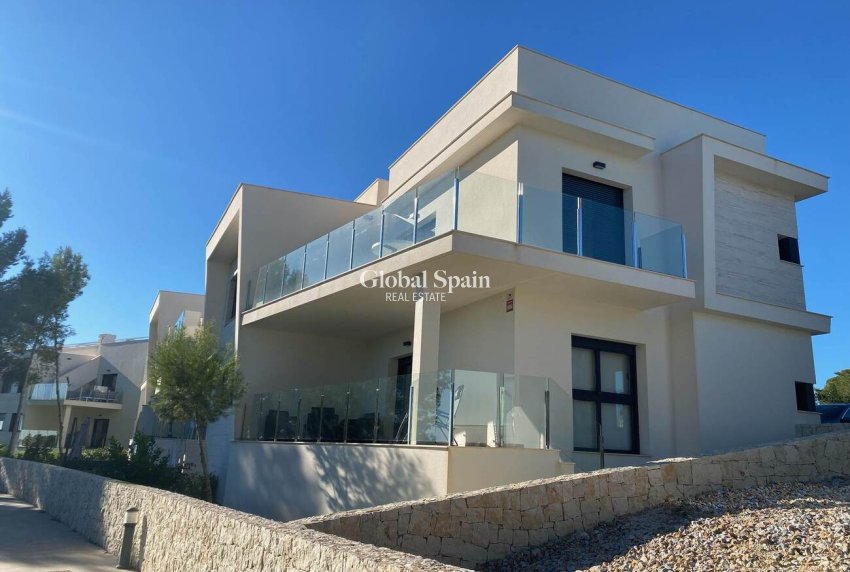 Wederverkoop - APPARTEMENT -
PILAR DE LA HORADADA - Lo Romero Golf