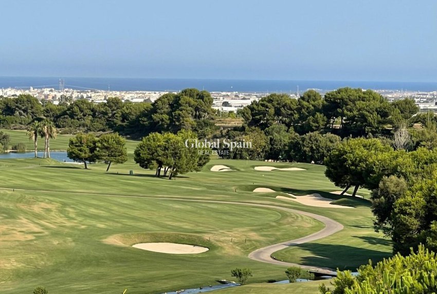 Wederverkoop - APPARTEMENT -
PILAR DE LA HORADADA - Lo Romero Golf