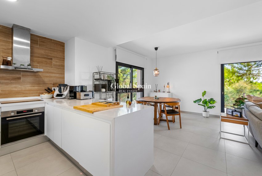 Wederverkoop - APPARTEMENT -
PILAR DE LA HORADADA - Lo Romero Golf