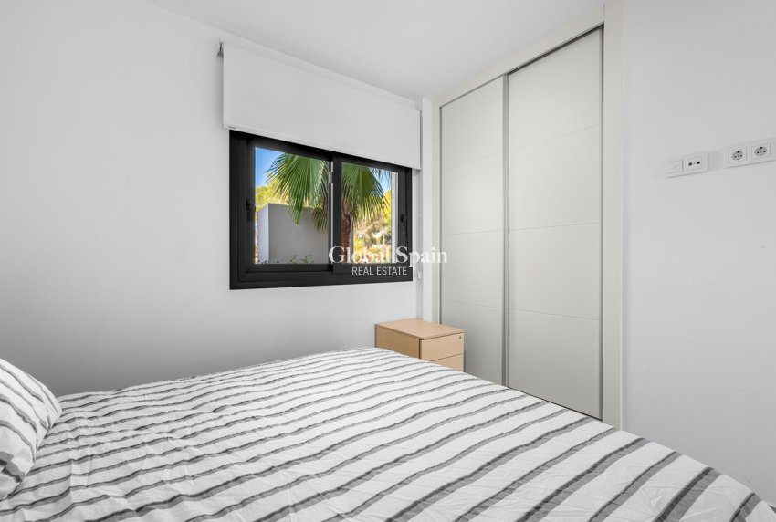 Wederverkoop - APPARTEMENT -
PILAR DE LA HORADADA - Lo Romero Golf