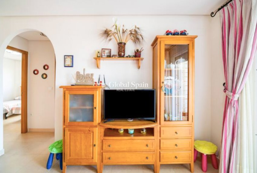 Wederverkoop - APPARTEMENT -
PILAR DE LA HORADADA - MIL PALMERAS 