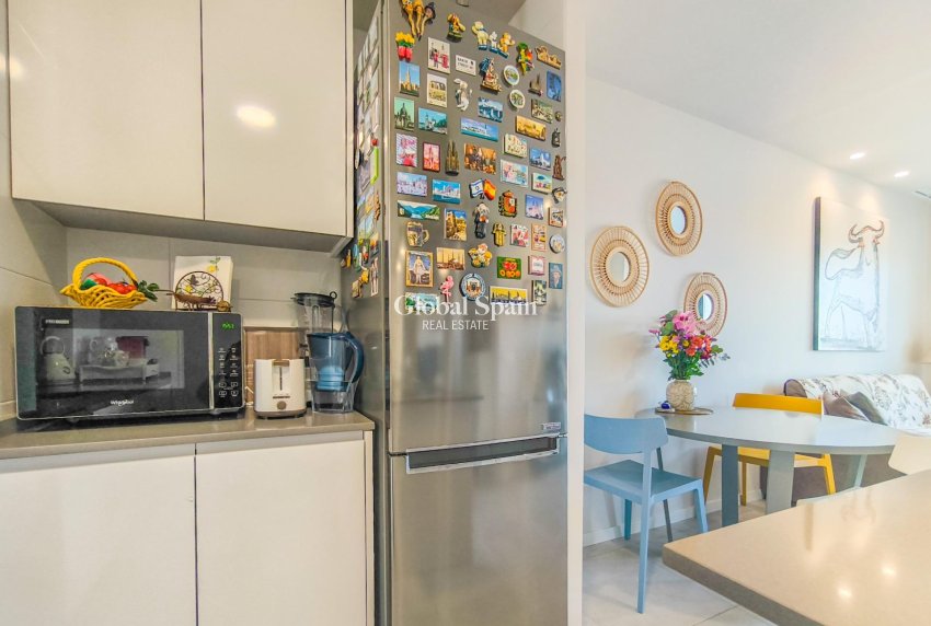 Wederverkoop - APPARTEMENT -
PILAR DE LA HORADADA - MIL PALMERAS 