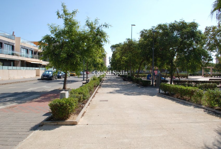 Wederverkoop - APPARTEMENT -
PILAR DE LA HORADADA - MIL PALMERAS 