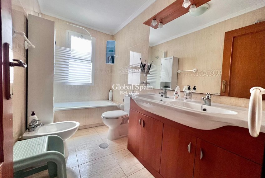 Wederverkoop - APPARTEMENT -
PILAR DE LA HORADADA - RioMar