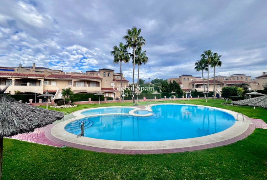 Wederverkoop - APPARTEMENT -
PILAR DE LA HORADADA - RioMar