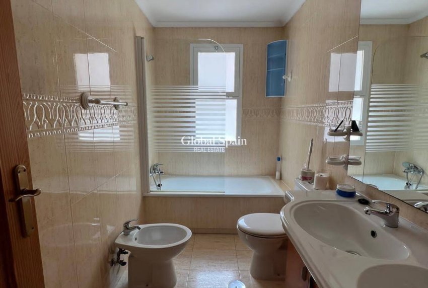 Wederverkoop - APPARTEMENT -
PILAR DE LA HORADADA - RioMar