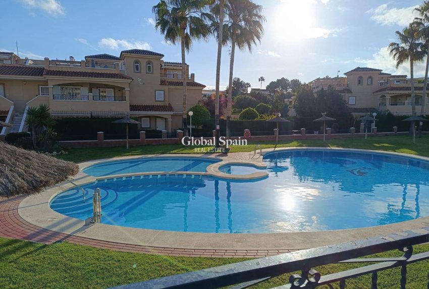 Wederverkoop - APPARTEMENT -
PILAR DE LA HORADADA - RioMar