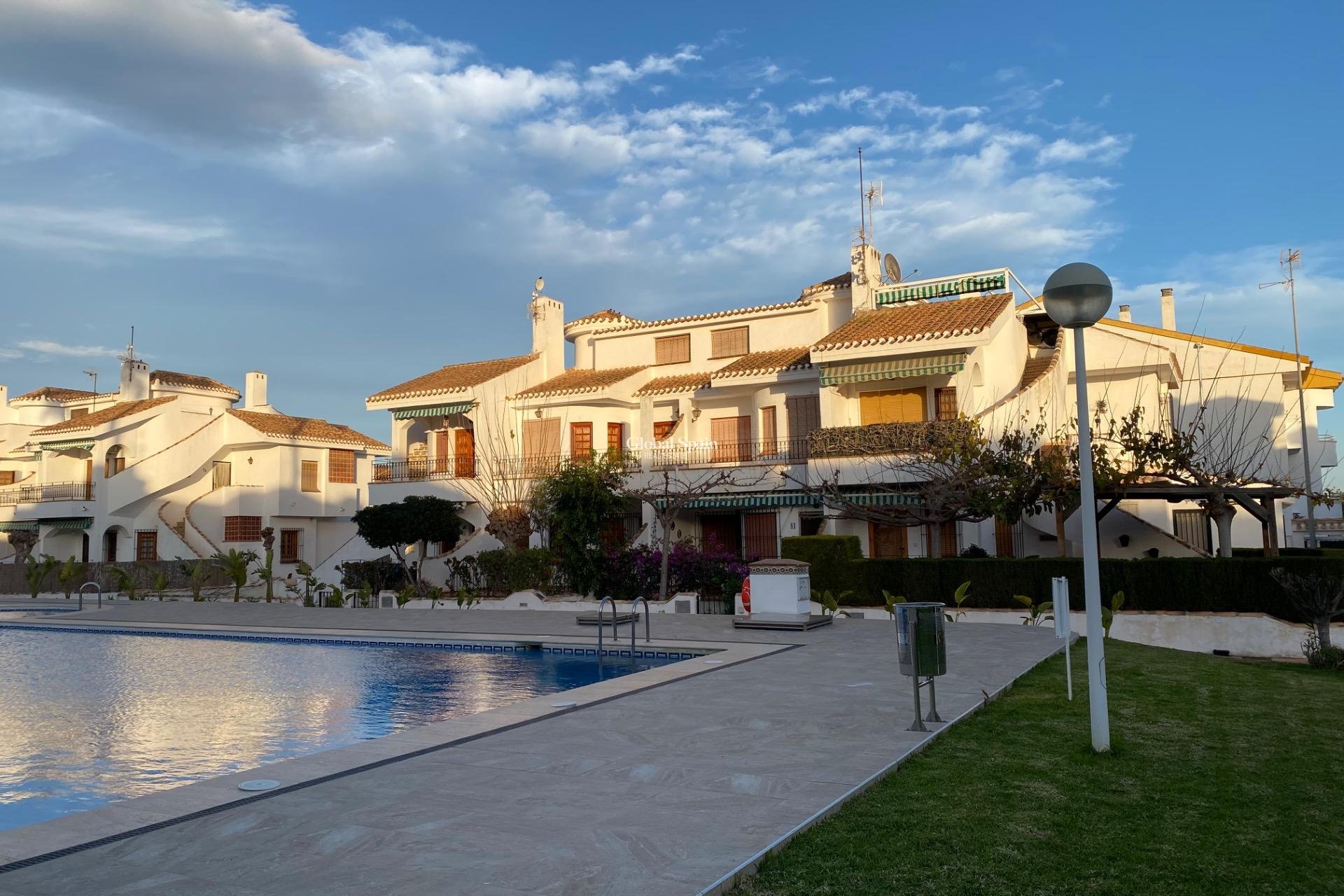 Wederverkoop - APPARTEMENT -
PILAR DE LA HORADADA - Torre de la Horadada