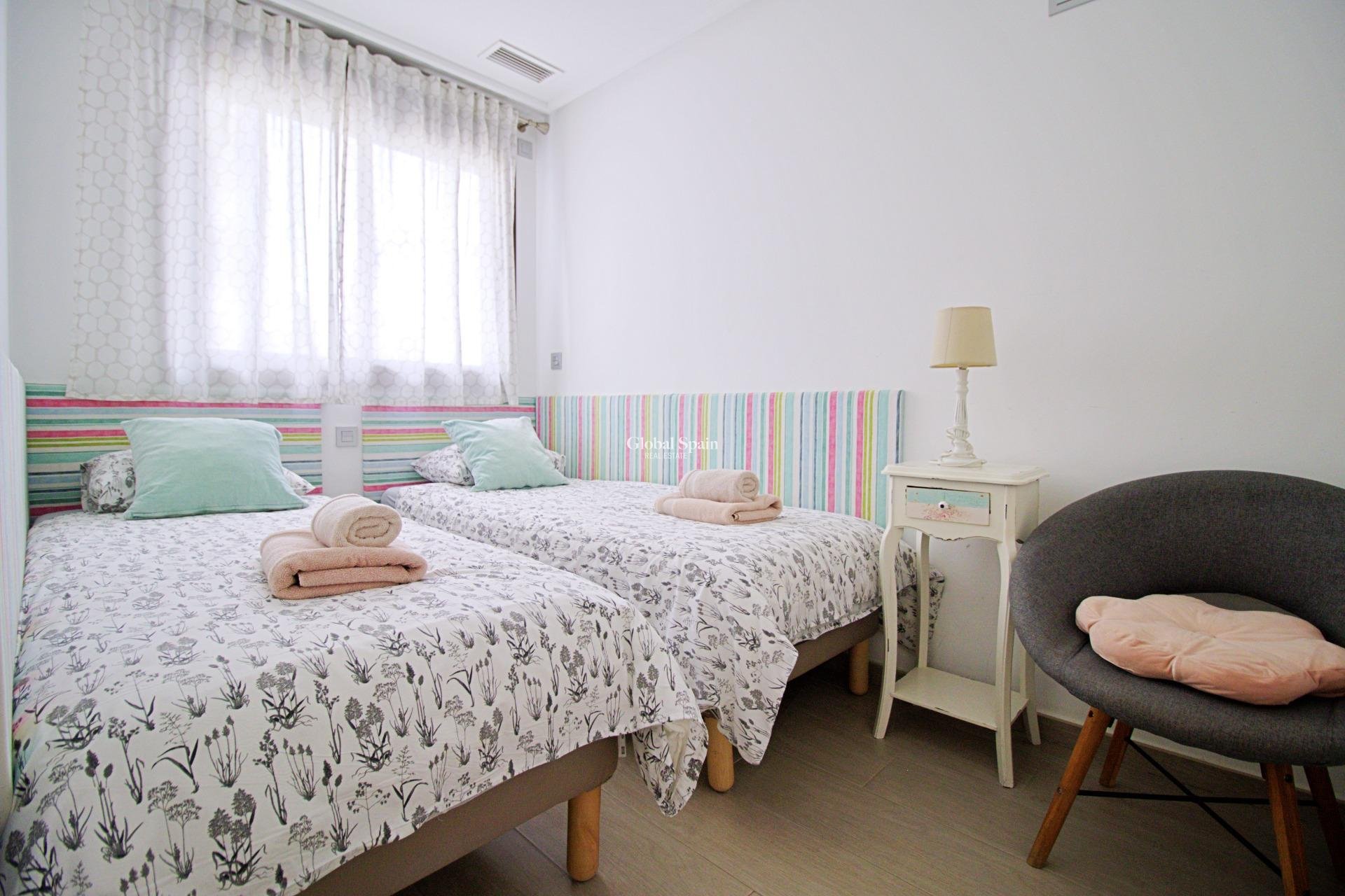 Wederverkoop - APPARTEMENT -
PILAR DE LA HORADADA - Torre de la Horadada