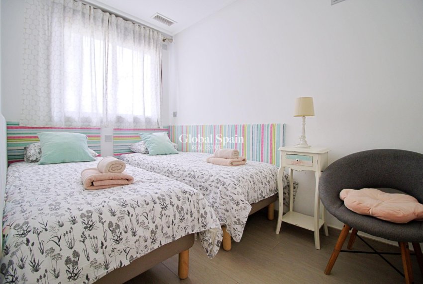 Wederverkoop - APPARTEMENT -
PILAR DE LA HORADADA - Torre de la Horadada