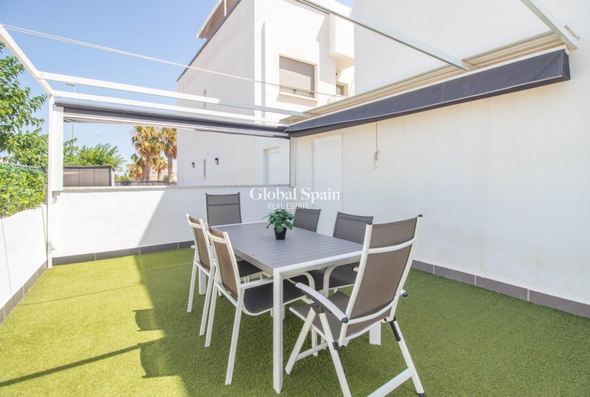 Wederverkoop - APPARTEMENT -
PILAR DE LA HORADADA - Torre de la Horadada