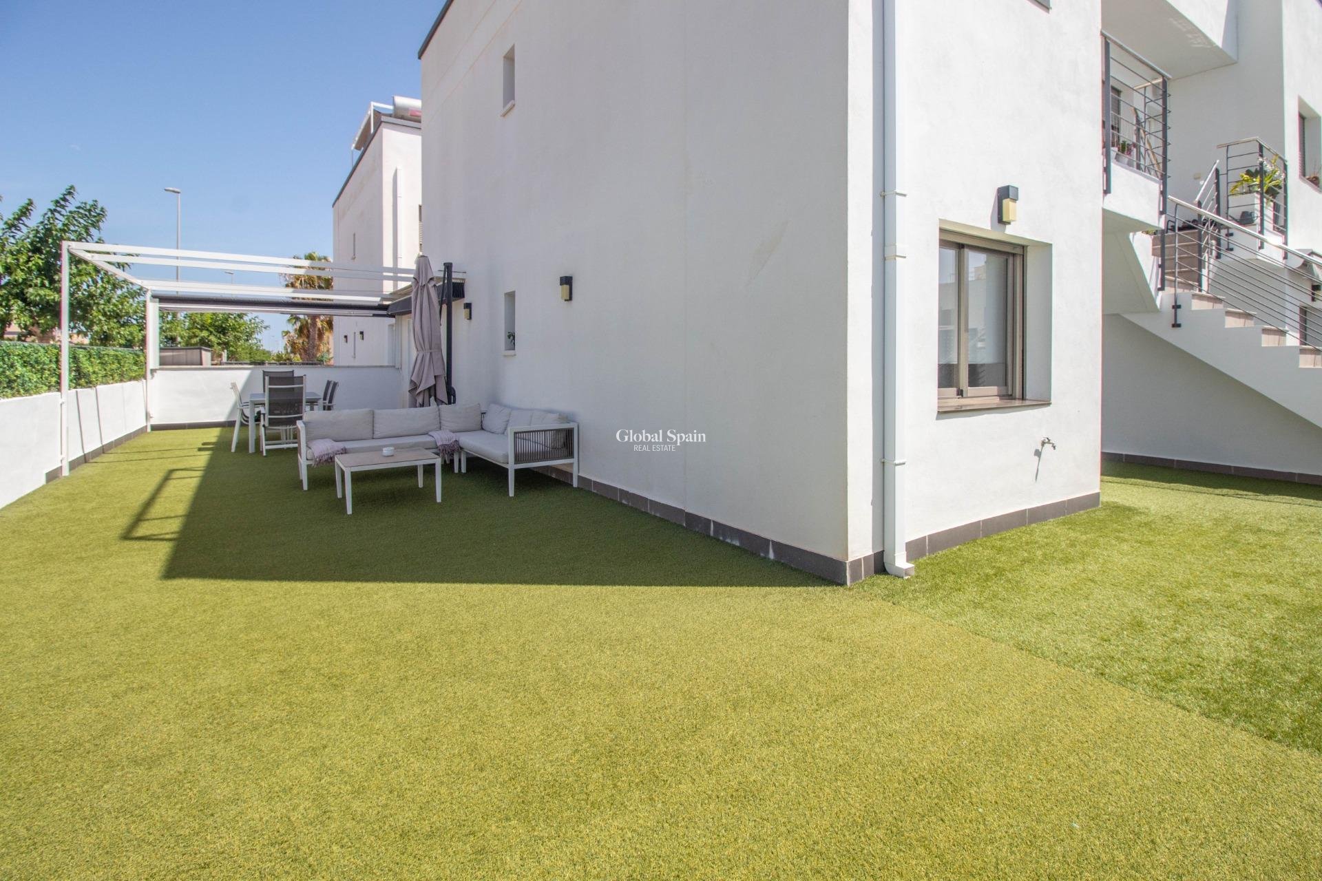 Wederverkoop - APPARTEMENT -
PILAR DE LA HORADADA - Torre de la Horadada
