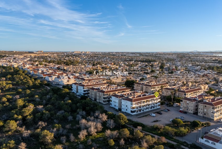 Wederverkoop - Appartement plat -
TORREVIEJA - La Siesta